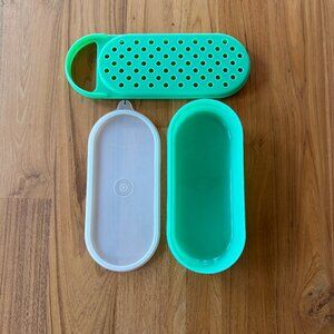 Vintage Tupperware Jadeite Green Cheese Grater Set 1375 With Lid